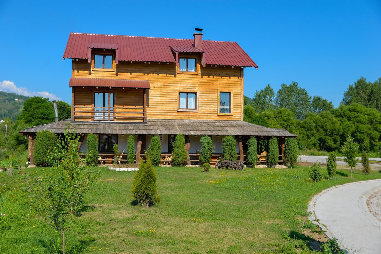 Motel Nacionalni Restoran Ognjiste Koruge Zewnętrze zdjęcie